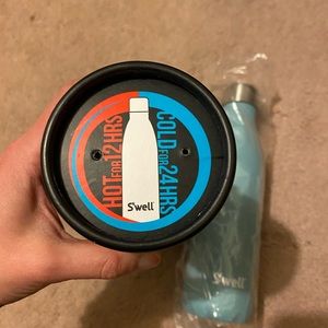 Swell Other - Swell Water Bottle Aquarmarine 17oz - NWT Swell Other - Swell Water Bottle Aquarmarine 17oz - NWT